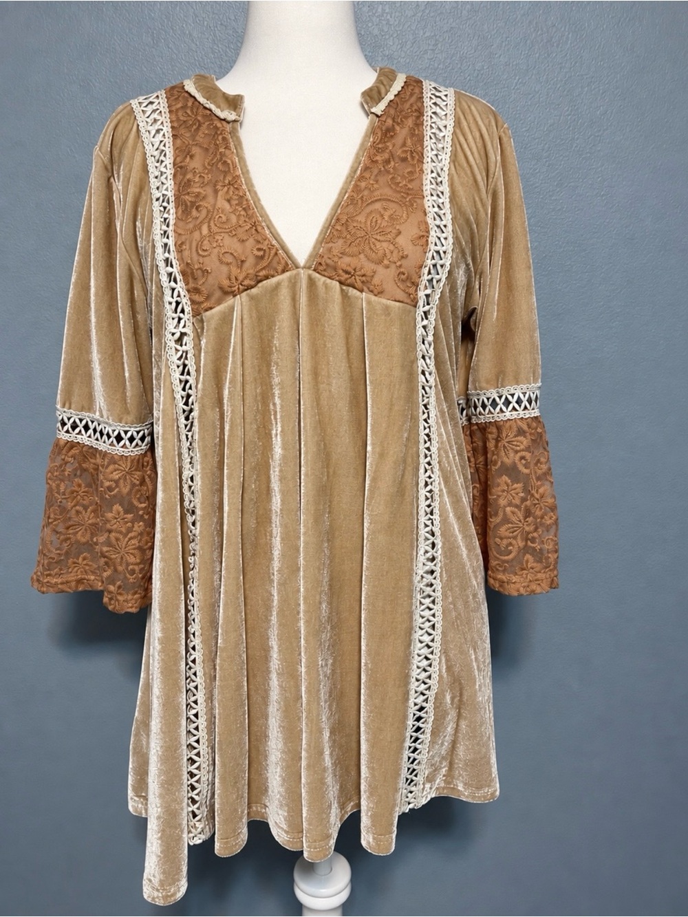 POL Velvet Tunic Mini Dress Embroidered Lace Bell Sleeve Boho Cottagecore Large